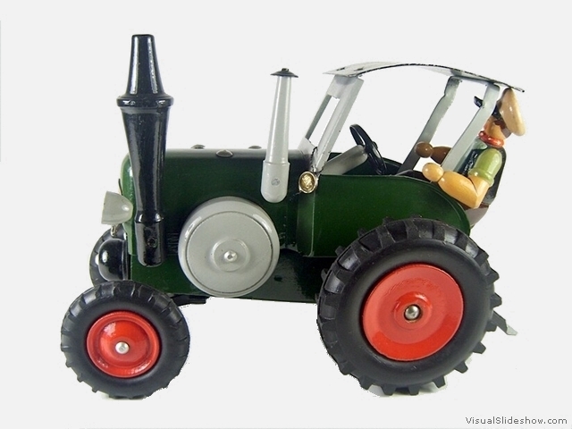 4a Bergers Bulldog mit Dach stand immer in seinem  Buero